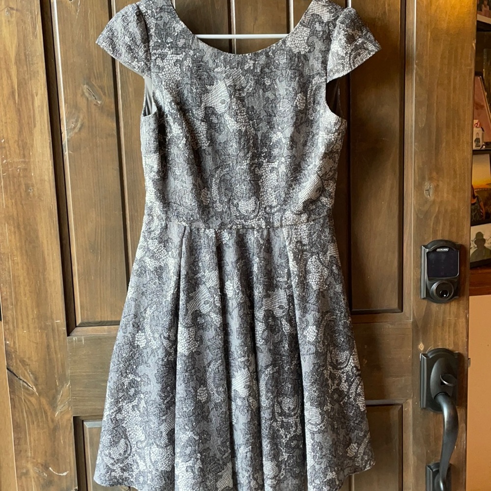 Betsy Johnson lace pattern dress 6